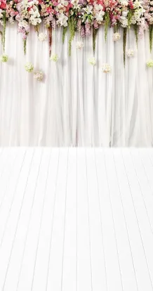 Curtain & flowers